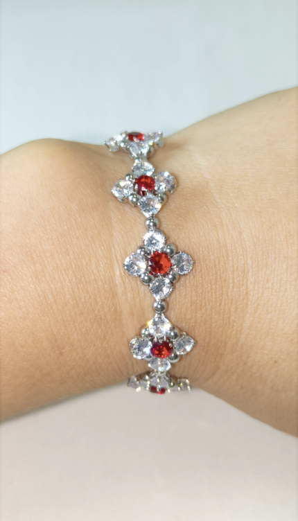 U111 Scarlet Clover Bracelet, 5A Zircon Beads,DIY Bracelet Kits,DIY Jewelry Making Video Tutorial Included,Finished Jewelry